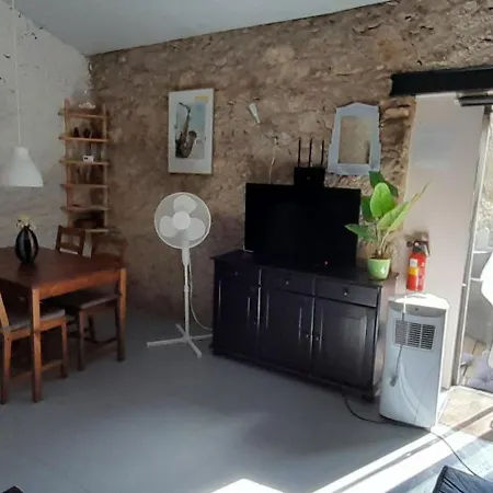 Sur La Bonnefooi Prades-sur-Vernazobre