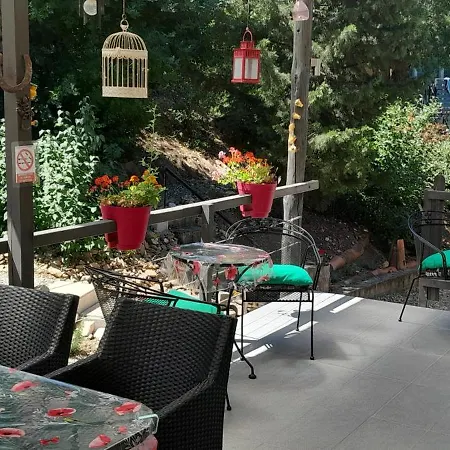 Sur La Bonnefooi Prades-sur-Vernazobre