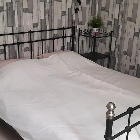 Sur La Bonnefooi Bed & Breakfast