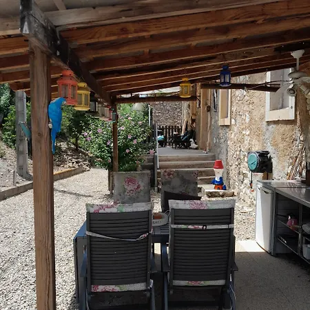 Sur La Bonnefooi * Prades-sur-Vernazobre