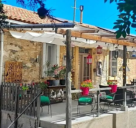 Sur La Bonnefooi 3* Prades-sur-Vernazobre